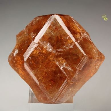 gem GARNET var. GROSSULAR