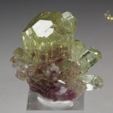 gem VESUVIANITE