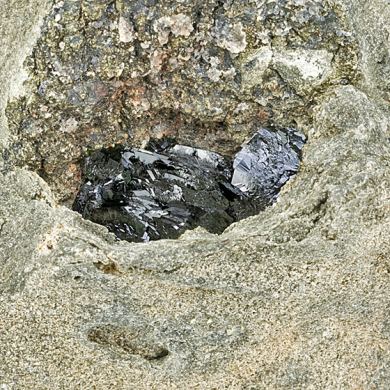 Libethenite