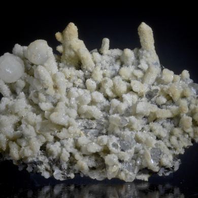 Paravauxite and Wavellite on Quartz