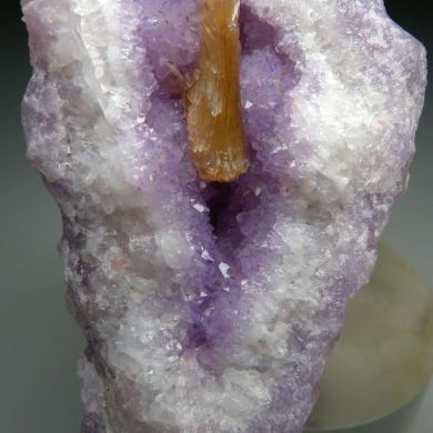 Stilbite in Amethyst