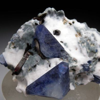 Benitoite with Neptunite