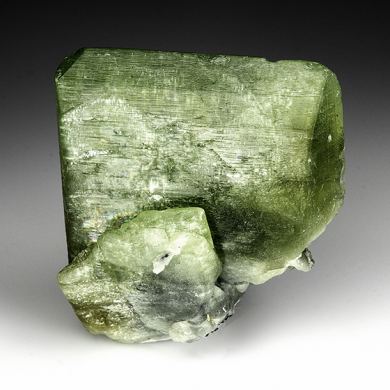 Forsterite var. Peridot