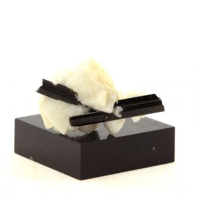 Schorl Tourmaline. 28.0 ct