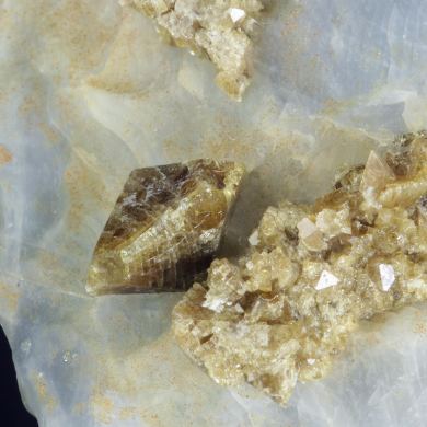 Vesuvianite in Calcite