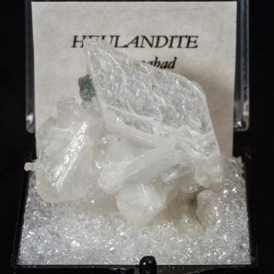 Heulandite-Ca