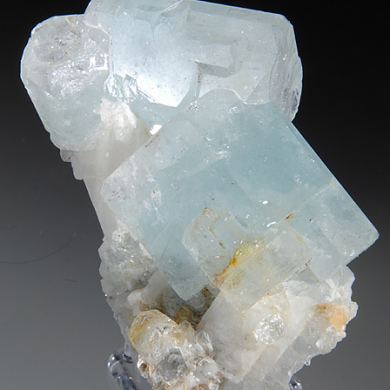 Beryl var. Aquamarine (bi-color and unusual habit)