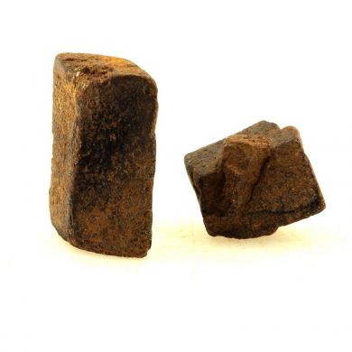 Staurolite. (2 pcs) 111.25 ct.