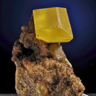 Sulphur (native crystallized with petroleum inclusions)