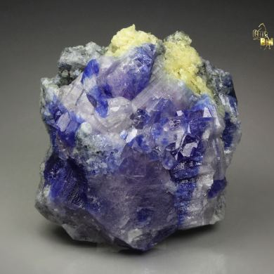 crystalised CARLETONITE, CALCITE