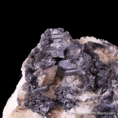 Leadhillite on Cerussite on Hydrocerrusite