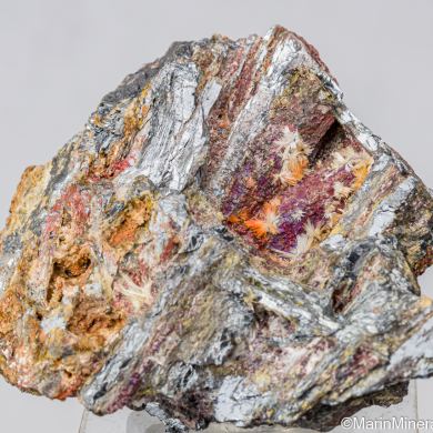 Klebelsbergite on Stibnite