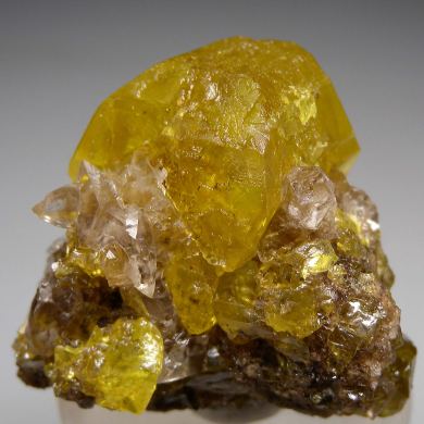 Sulfur with Calcite