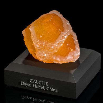 Banana Calcite from Daye, China