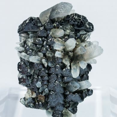 Magnetite (variety Ti-bearing) with Microcline and Quartz