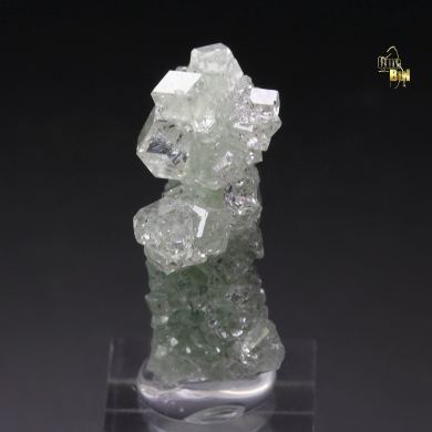 colorless gem GARNET var. GROSSULAR