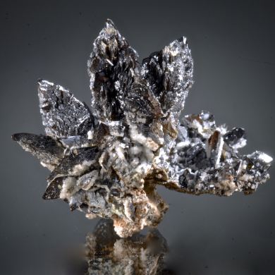 Descloizite with minor Calcite
