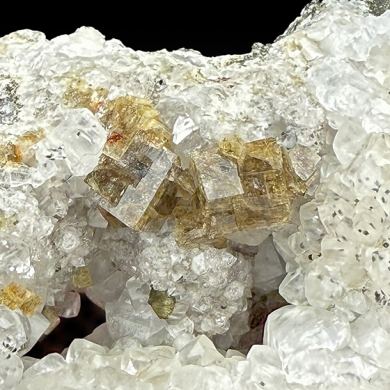 Chabazite with Calcite, Chalcopyrite