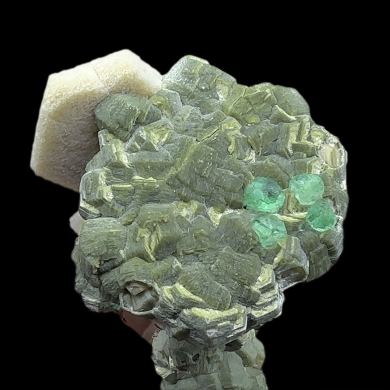 Fluorite, muscovite, tourmaline, feldspar