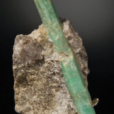 Beryl var. Emerald - vanadium rich