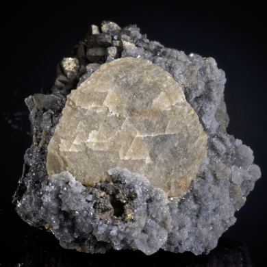Siderite on Fluorite with Chalcopyrite, Sphalerite etc.