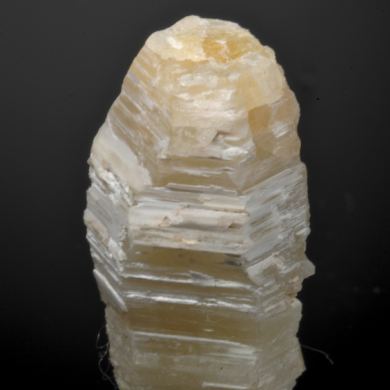 Weloganite -single crystal