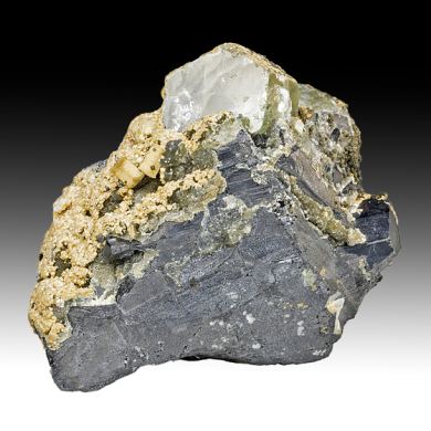 Fluorapatite with Ferberite, Siderite