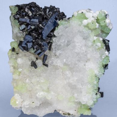 Babingtonite with Quartz, Prehnite and Analcime