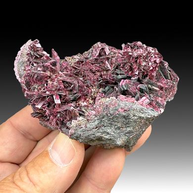 Erythrite