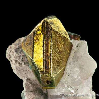 Chalcopyrite with Carrollite and Calcite