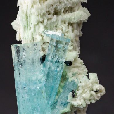 Aquamarine on Feldspar