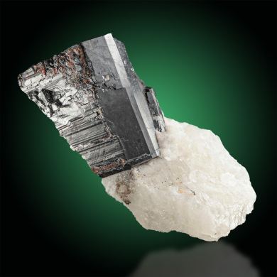 Tantalite-(Mn) 