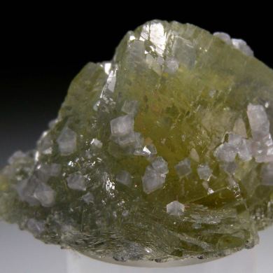 Chabazite on Prehnite with Tanzanite