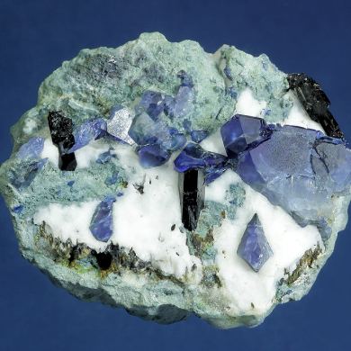 Benitoite with Neptunite