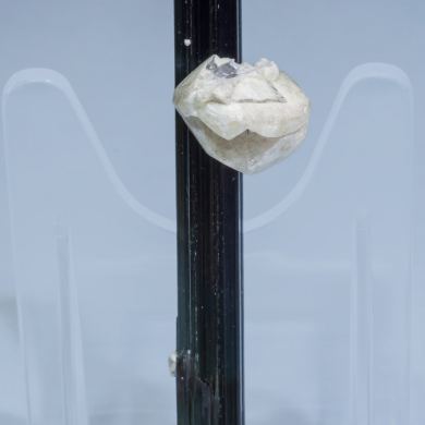 Elbaite with twinned Hydroxylherderite