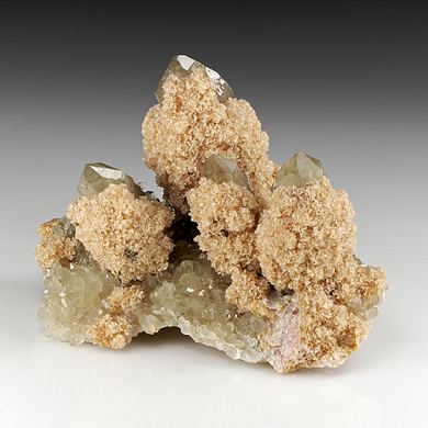Rhodochrosite with Quartz, Chalcopyrite
