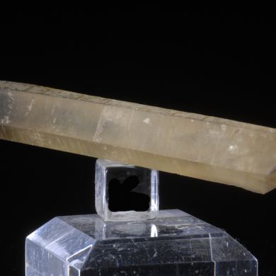 Citrine -Doubly terminated Quartz