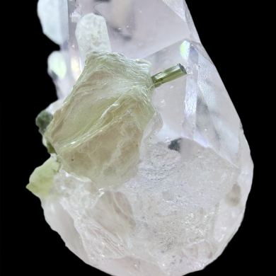 Beryl var. morganite