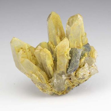 Hubnerite with Stolzite, Bindheimite, Quartz