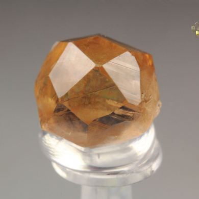 gem GARNET var. GROSSULAR