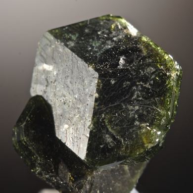 Uvite - Tourmaline group - green crystals