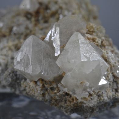 Cerussite - bipyramidal twins