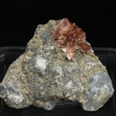 Helvine-Genthelvite with Calcite and Magnetite