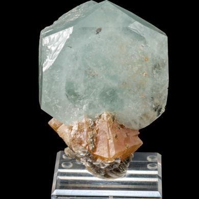 Beryl var. Aquamarine on Scheelite with Muscovite