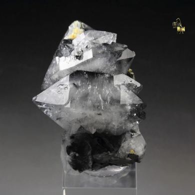 bi-terminated QUARTZ with BOULANGERITE inclusions