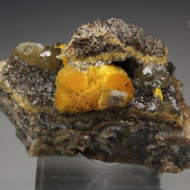 BOLTWOODITE, CALCITE