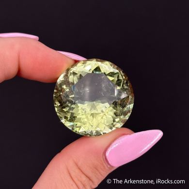 Beryl var. Heliodor (102.81 ct)