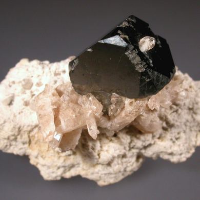 Bixbyite with Topaz